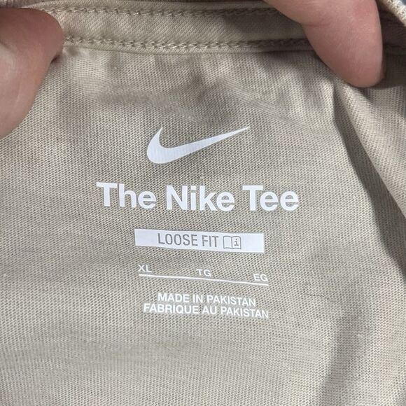 Nike Oregon Ducks Cropped Long-Sleeve T Shirt Women XL New Khaki‎ Beige Tan - Picture 9 of 11